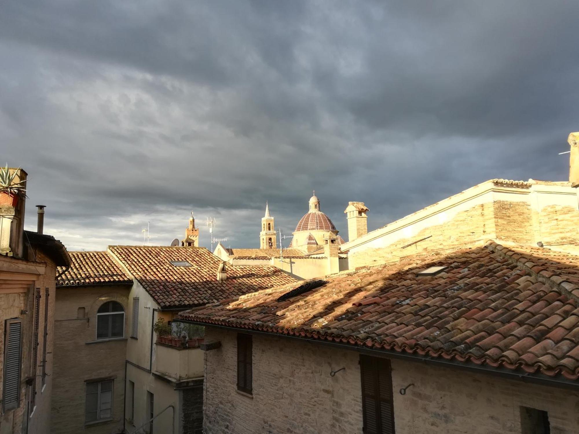 Antico Gioiello Umbro , Appartamento Con Terrazza Foligno Exteriör bild